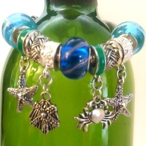 NWOT Beaded Ocean Crab/Starfish Charm Braclet Silver